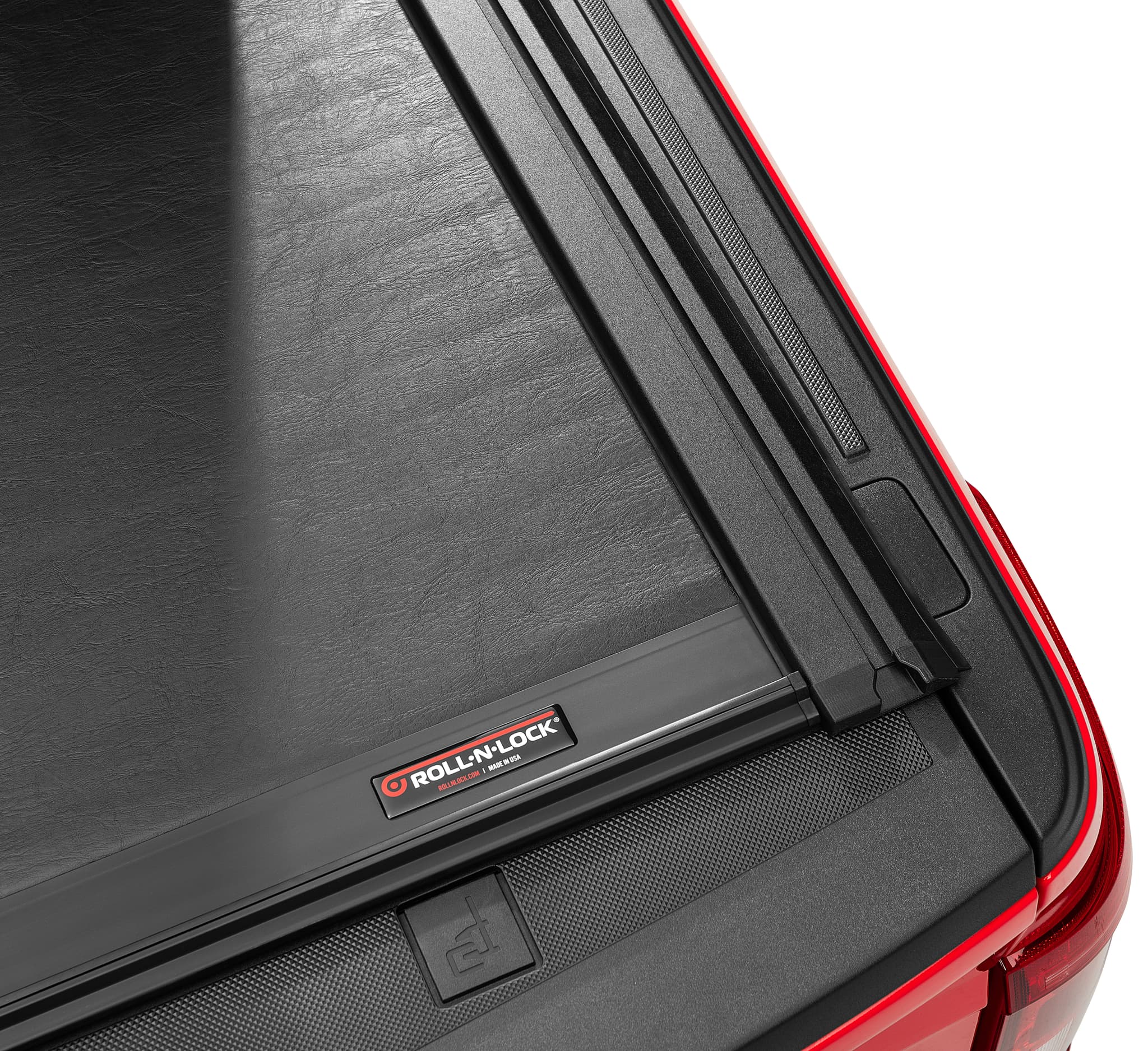 Roll-N-Lock M-Series XT Retractable Tonneau Cover Closed Close Up