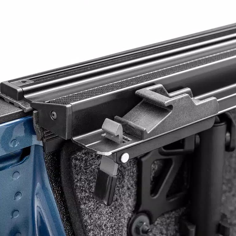 TruXedo Pro X15 TS Soft Roll-Up Tonneau Cover latching system