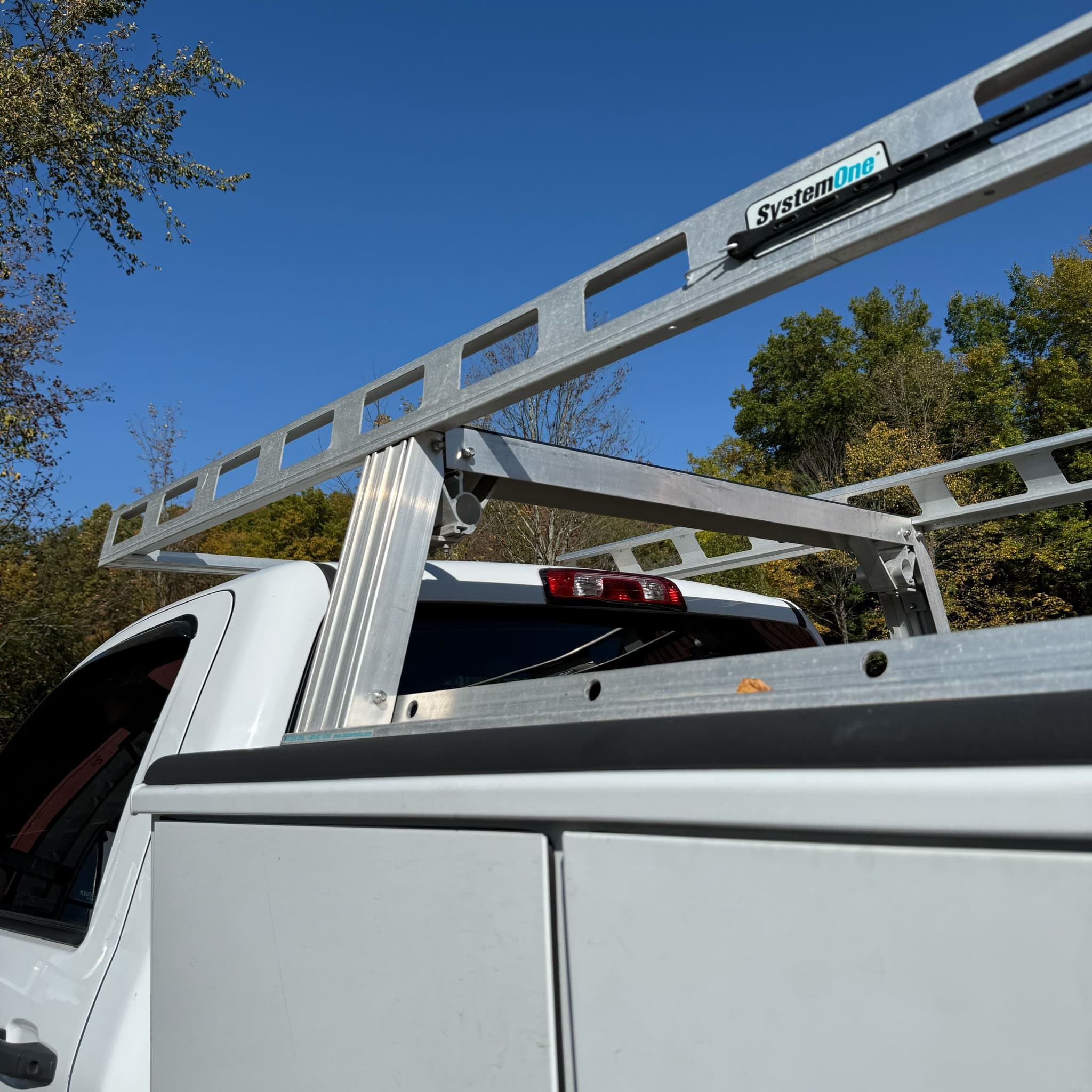 System One ITS Service Body Contractor Rig Front Leg