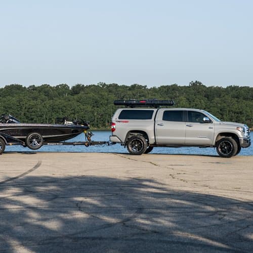 Yakima TopWater Fishing Rod Cargo Box 7
